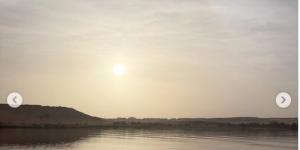 هند صبري توثق غروب الشمس في رحلة نيلية بالأقصر.. صور