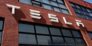 تسلا تحول تركيزها الاستراتيجى نحو تطوير الروبوتات والمركبات ذاتية القيادة