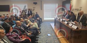 بحضور ٤ وزراء وممثلي اتحادات الطلاب بالمدارس والجامعات.. انطلاق اجتماع اتصالات النواب لمناقشة إعداد مشروع قانون تنظيم استخدام التكنولوجيا للأطفال