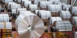 أسعار الألومنيوم تتراجع وسط ضغوط جديدة على المعادن والتعدين