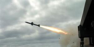 الكويت: الدفاعات الجوية تتصدى لهجمات صاروخية ومسيرات معادية