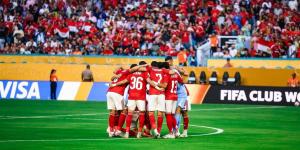 رغم الهجوم المتكرر.. نجم الأهلى على موعد مع رقم تاريخى نهاية الموسم