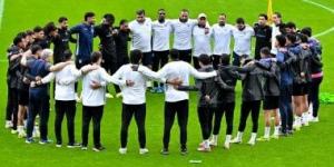 بعثة الزمالك تغادر إلى الجزائر صباح الثلاثاء لمواجهة بلوزداد بالكونفدرالية