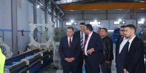 محافظ دمياط يتفقد مصنع بيور لايف بالمنطقة الحرة العامة