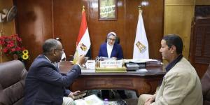 لتعظيم الاستفادة من الموارد الطبيعية: محافظ الوادي الجديد تبحث التعاون مع "البحوث الفلكية والجيوفيزيقية"