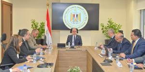 وزير الاستثمار يتابع مؤشرات الأداء ويسرع التحول الرقمي بالجهات التابعة