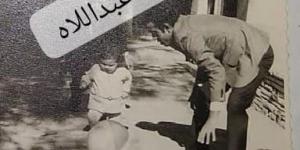 الكشف عن صور نادرة للفنان الضيف أحمد في ذكرى رحيله