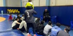 سمر حمزة تصطحب طفلها فى تدريبات المنتخب استعدادا للبطولة الأفريقية للمصارعة..صور
