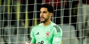 مصطفى شوبير مستمر في حراسة مرمى الأهلي أمام سموحة بعد طرد الشناوي