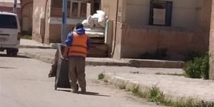 حملات مكثفة لرفع القمامة بمنطقة عمارات الليدو في مطروح وتحسين مستوى النظافة