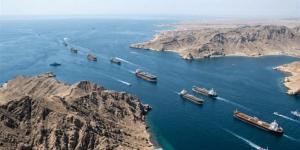 ناقلة نفط غير إيرانية تعبر مضيق هرمز للمرة الأولى منذ وقف النار