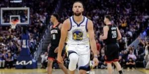 عرض أحذية نجم كرة السلة ستيفن كارى فى مزاد علنى.. تخيل سعرها