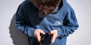 إستونيا ترفض حظر السوشيال ميديا للأطفال: الحل ليس فى المنع