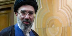 «إصابات خطيرة».. مصدر يكشف تطورات الحالة الصحية للمرشد الإيراني