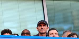 تشيلسي ضد مان سيتي.. شوط سلبي بحضور الأساطير فى الدوري الإنجليزي.. صور