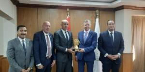 وزير التربية والتعليم يستقبل وفدا من الاتحاد الدولى والمصرى للخماسى الحديث