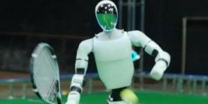 روبوت صيني يدهش العالم.. تعلم لعب التنس في 5 ساعات.. فيديو
