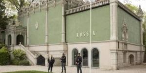 المفوضية الأوروبية تمهل بينالى البندقية 30 يوما بشأن روسيا.. بماذا هددت؟