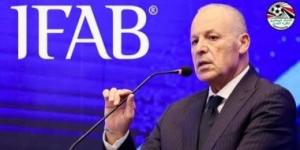 هاني أبو ريدة: أوسكار رويز مستمر في رئاسة لجنة الحكام حتى نهاية عقده