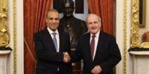 من واشنطن.. وزير الخارجية يوجه دعوة رسمية للسيناتور «جيمس ريش» لزيارة مصر لتعزيز التعاون الثنائي