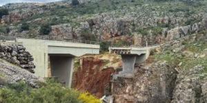 رويترز: إسرائيل تقصف آخر جسر يربط جنوب لبنان ببقية البلاد