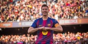 ليفاندوفسكي يرفض عرض برشلونة لتجديد عقده