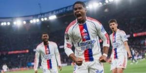 بي اس جي يتأخر بثنائية ضد أولمبيك ليون في الشوط الأول.. فيديو