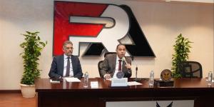 إسلام عزام: حريصون على تطوير التأمين الطبي وحوكمة شركات الرعاية الصحية لخدمة المواطنين