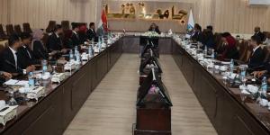 لقاء الابن والأب.. حوار مفتوح بين إدارة جامعة قنا والطلاب لطرح الرؤى والحلول