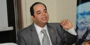 ما السيناريوهات المتوقعة خلال الأيام المقبلة بين أمريكا وإيران؟.. أستاذ اقتصاد يوضح