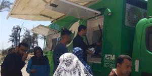 استجابة للأهالي.. محافظ دمياط يوجه بسيارة متنقلة للخدمات البريدية