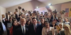 السفير المصرى يشيد بعمرو عبد الحميد ومعرض الرباط ويؤكد عمق الروابط