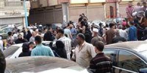 تشييع جثمان أب لقي مصرعه في حريق شقته وإصابة زوجته وأبنائه بالفيوم