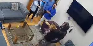 خلال حلقة تلفزيونية.. تعرض مروة عبد المنعم لهجوم من أسد ونقلها للمستشفى| تفاصيل