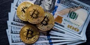 تحركات العملات الرقمية العالمية.. بيتكوين تتصدر المكاسب وإيثريوم تتبعها بمستهل تعاملات السوق