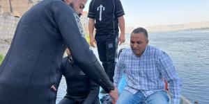 مياه قنا تدفع بفرق غطاسين للمشاركة في البحث عن ضحايا حادث كوبري نجع حمادي