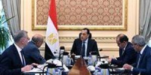 رئيس الوزراء يتابع الجهود الحكومية لتوفير المنتجات البترولية وتعزيز المخزون