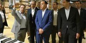 رئيس الوزراء يتفقد مصنع "بويزين مصر" لمعالجات العادم