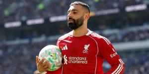 تقرير: البقاء في أوروبا خيار صلاح الأول في الصيف