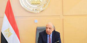 الكهرباء: العمل على دعم وتقوية الشبكة القومية للكهرباء والتطوير والتحديث