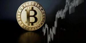 خسائر جماعية تضرب العملات الرقمية و"بيتكوين" تهبط دون 78 ألف دولار