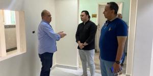 وكيل "صحة الوادي الجديد" ورئيس المركز يتفقدان مستشفى الفرافرة المركزي و"الفرافرة الجديدة"