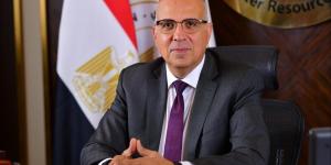 خلال جولته التفقدية بقنا.. وزير الري: المزارع هو البطل الحقيقي للتنمية