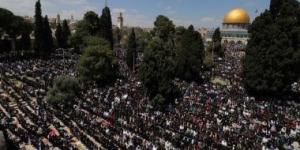 70 ألفا يؤدون صلاة الجمعة في المسجد الأقصى بمدينة القدس الفلسطينية