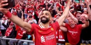 بنحبك يا صلاح.. جماهير ليفربول تودع الملك المصرى بكل لغات العالم (فيديو)