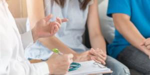 خدمة مستمرة في العيد.. صحة قنا تُعلن أماكن فحص المقبلين على الزواج بالمحافظة