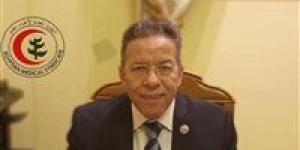 نقيب الأطباء: الرسوم الإضافية على العيادات تُثقل كاهل المرضى.. ولا صحة لرفع "الفيزيتة" إلى 1000 جنيه