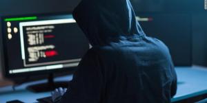 نصوص وعقوبات تهكير حسابات التواصل الاجتماعي