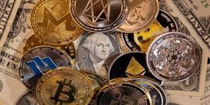 البيتكوين يهبط لأدنى مستوى في 4 أشهر بضغط من الـ AI والسياسات النقدية