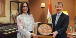 وزيرة الثقافة تبحث مع السفير الصينى سبل تعزيز التعاون الثقافى بين البلدين
